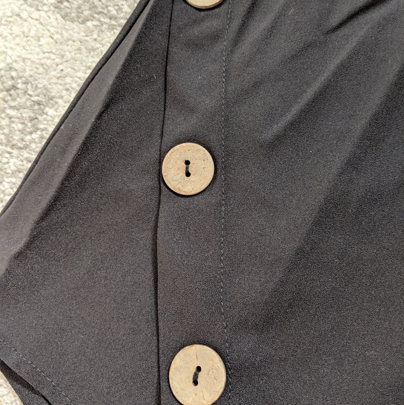 NWT (2) Forever 21 Cap Sleeve Tops - Black & Blush - Picture 7 of 7